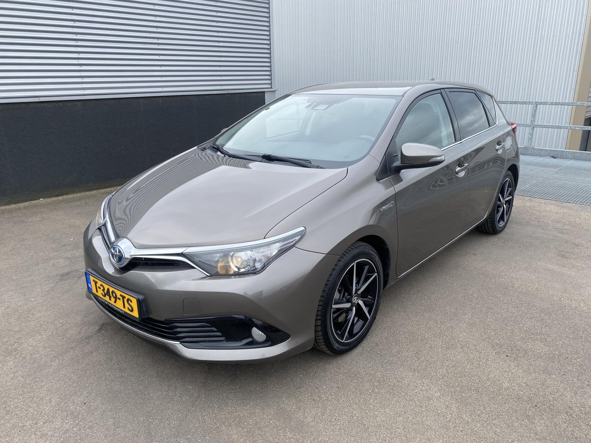 Toyota Auris 1.8 Hybrid Dynamic Navigatie, achteruitrij came, Auto's, Dealer onderhouden, Gebruikt, Euro 6, 4 cilinders