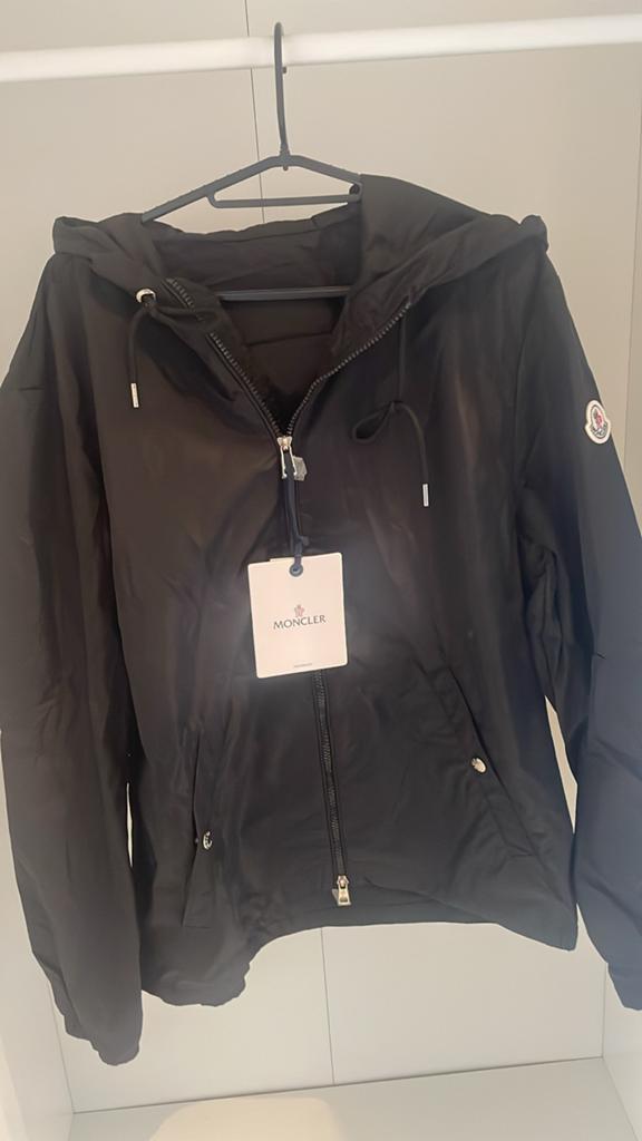 Moncler windbreaker - Zwart, Ophalen of Verzenden, Zo goed als nieuw, Maat 48/50 (M), Zwart