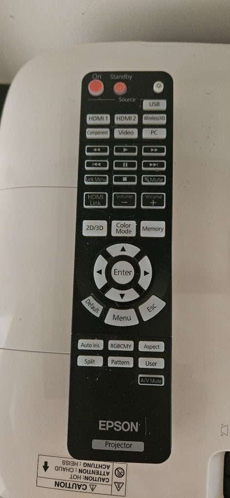 Te koop Epson TW5900 beamer met 2 3D brillen - nieuwe lamp, Gebruikt, Epson, Ophalen of Verzenden, LCD