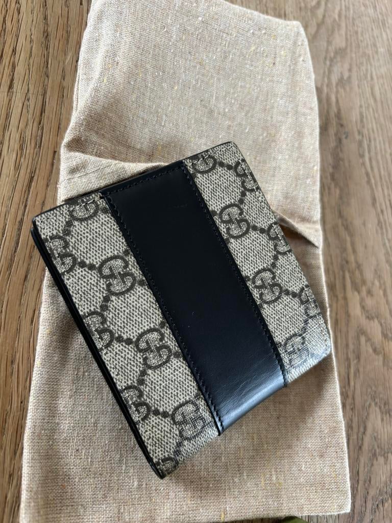 Gucci bi-fold Wallet, portemonee, Gucci., Ophalen of Verzenden, Zo goed als nieuw, Zwart