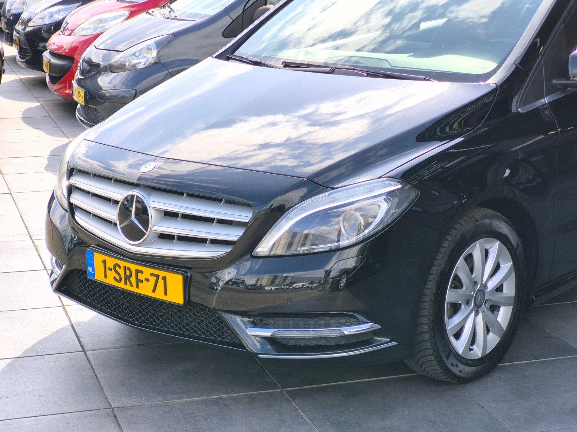 Mercedes-Benz B-klasse 180 Ambition|AUT|PDC|Navi|Trekhaak|, Auto's, Gebruikt, 4 cilinders, Met garantie (alle), Grijs