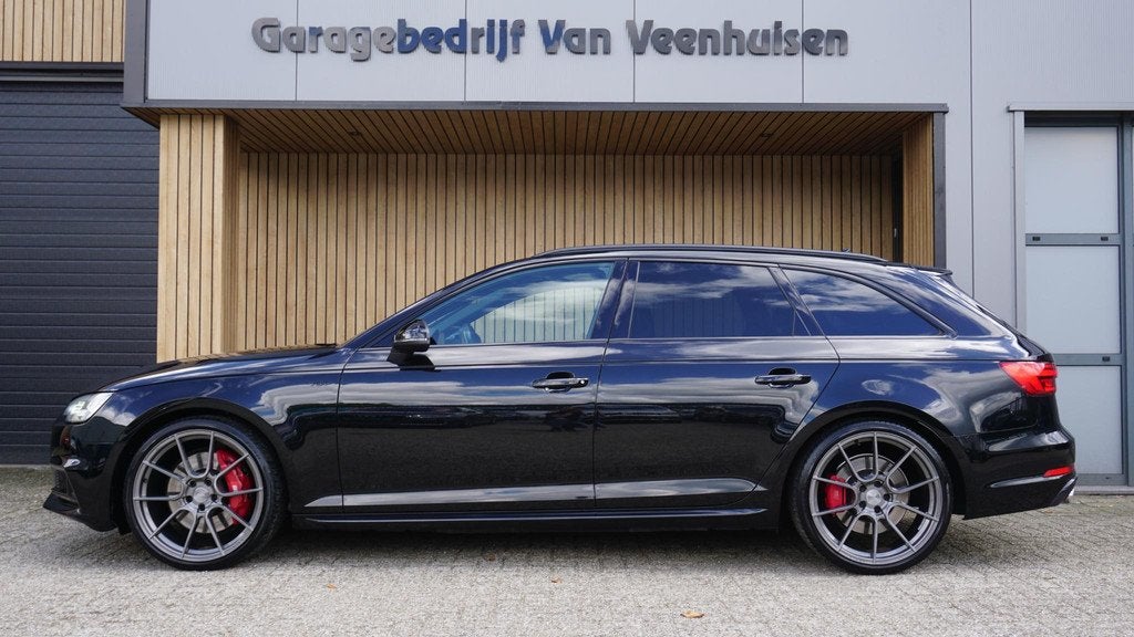 Audi S4 Avant 3.0 TFSI V6T 354pk Quattro *Black Optik* Pano., Gebruikt, Euro 6, 2995 cc, 1650 kg