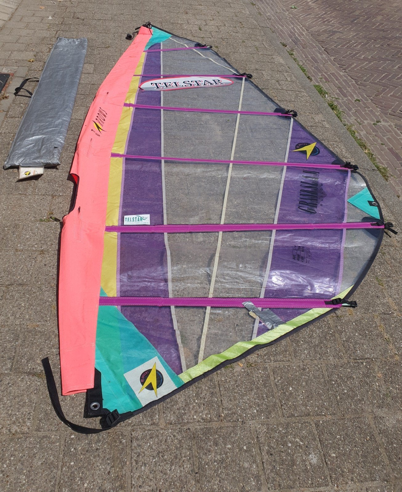 F2 doorgelat surfzeil 5.1 m2 - Vintage windsurf zeil, Ophalen, 5 tot 6.5 m², F2, Zeil