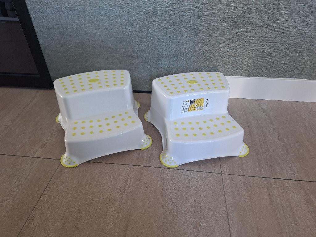2x kinder opstapjes / krukjes van Saftey 1st te koop, Ophalen, Zo goed als nieuw