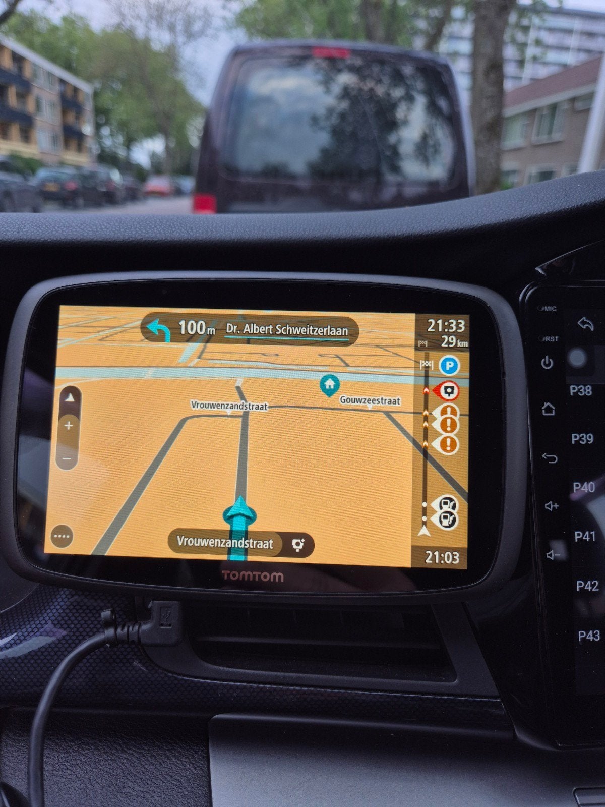 TomTom GO 6100 World 6 inch - Lifetime Kaarten & Verkeer, Auto diversen, Autonavigatie, Ophalen of Verzenden, Gebruikt
