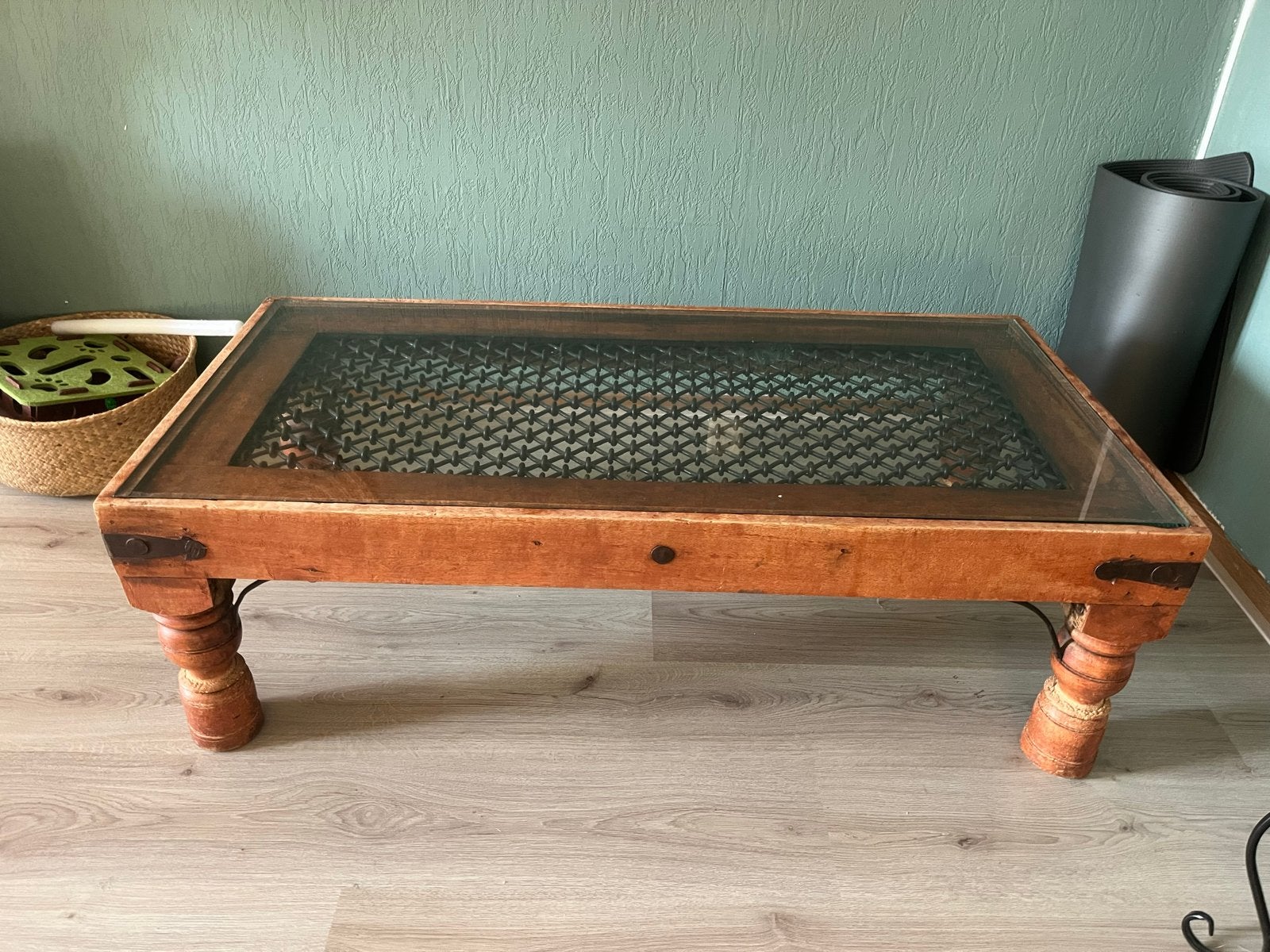 Antieke salontafel Spaanse stijl met ijzeren en glas, Ophalen, Gebruikt, 100 tot 150 cm, 50 tot 100 cm