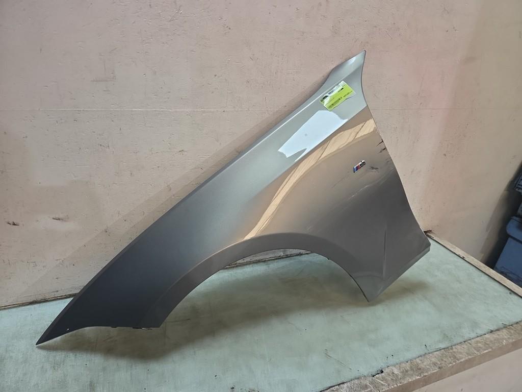 Spatbord Links Voor BMW 3 serie Touring (G21) 41008494439, Gebruikt, Petuelring 130, München 80809, , Duitsland, BMW, Bayerische Motoren Werke AG