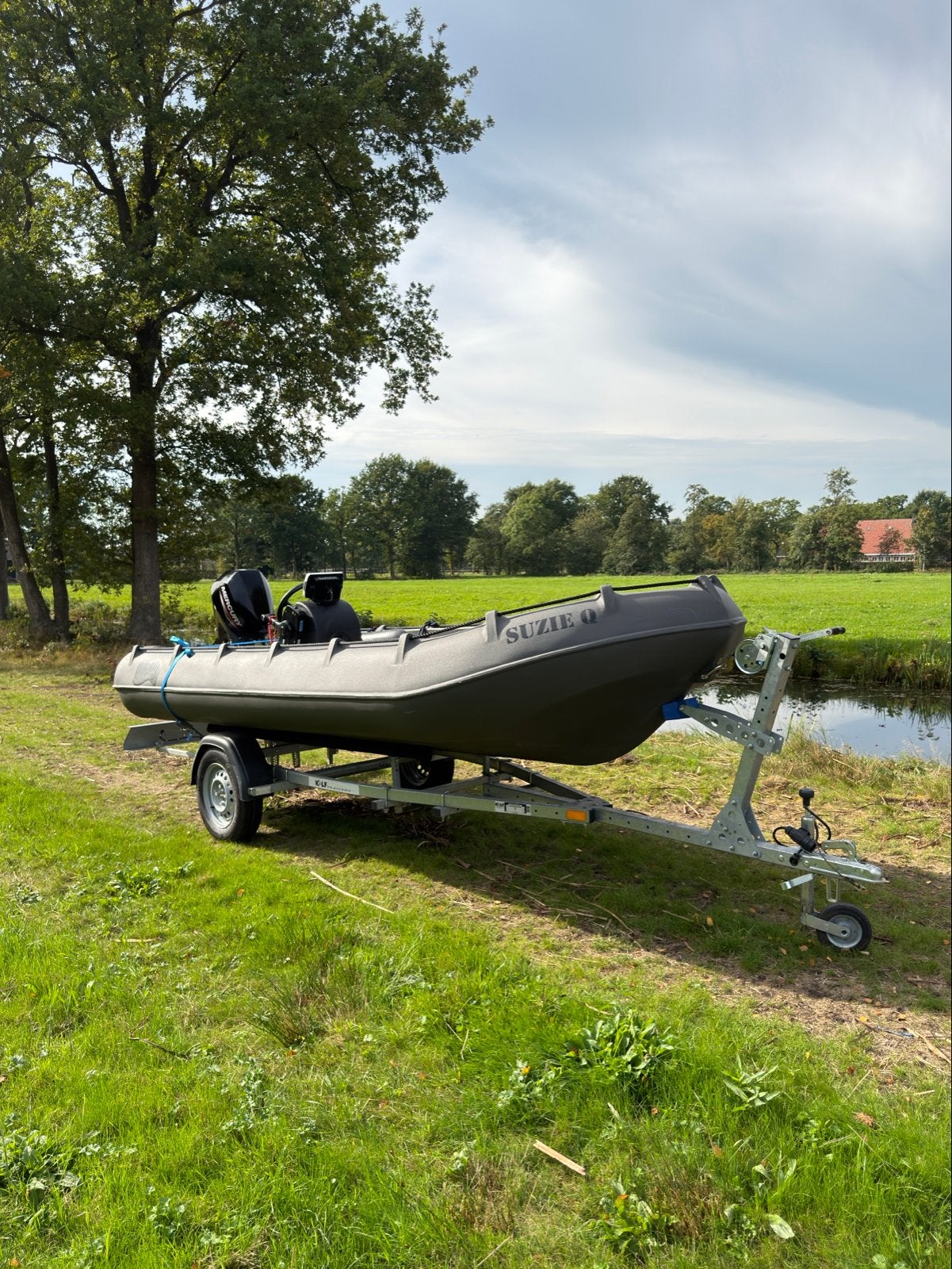 Whaly 435 bj 2022 met Garmin, kalf trailer en 15 pk Mercury, Ophalen, Zo goed als nieuw, Buitenboordmotor