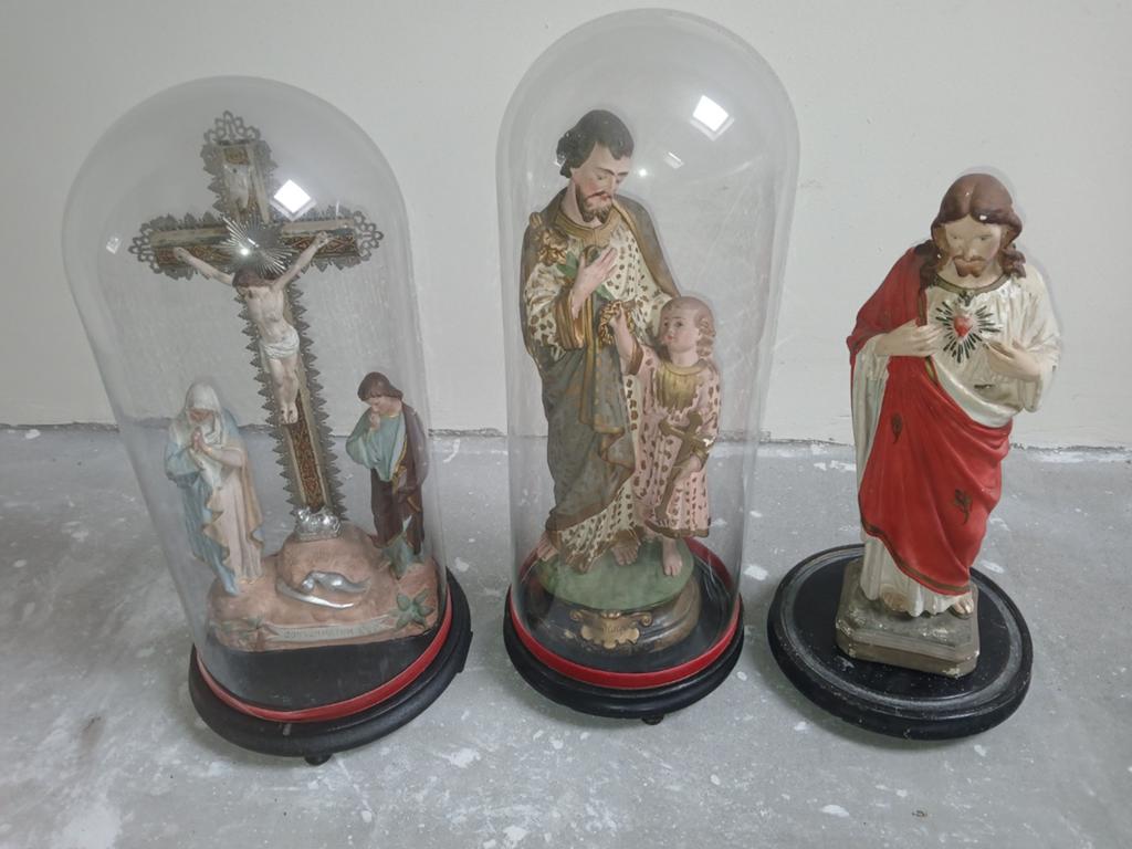 Antieke stulpen met beeld, Ophalen, Gebruikt, Mens