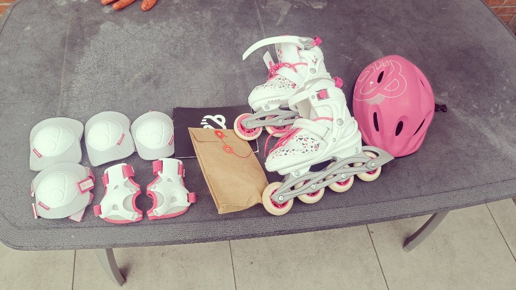Skeelers Nijdam met helm en beschermingsset, Kinderen en Baby's, Speelgoed | Buiten | Rolschaatsen, Ophalen, Verstelbaar, Gebruikt