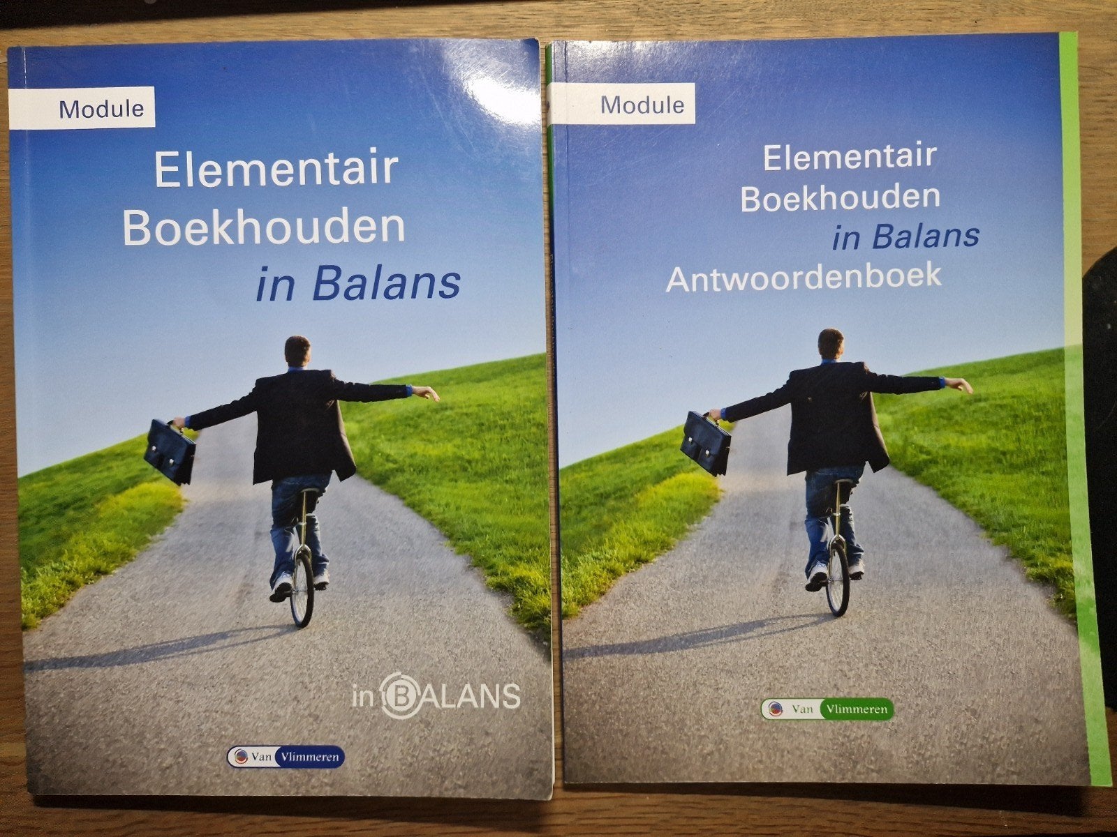 BKB - Elementair Boekhouden in Balans + Antwoordenboek, Ophalen of Verzenden, Zo goed als nieuw, MBO, Van Vlimmeren