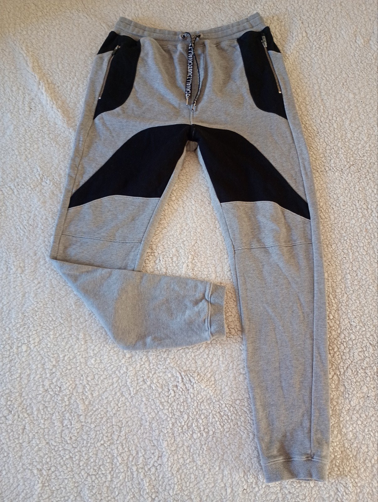 Just Cavalli Joggingbroek Grijs Zwart - Heren - Maat M, Via della Spiga 15, 20121 Milano, Italy, Info@justcavalli.com, Zo goed als nieuw