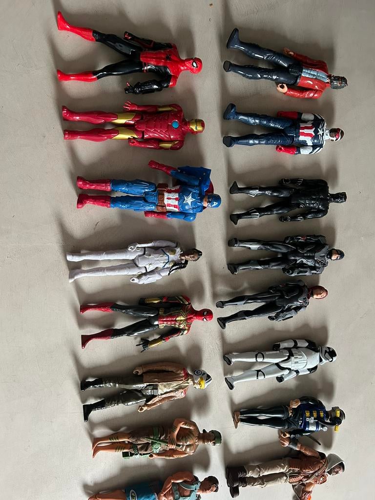Advengers, Actiefiguren te koop, Kinderen en Baby's, Speelgoed | Actiefiguren, Ophalen of Verzenden, Zo goed als nieuw