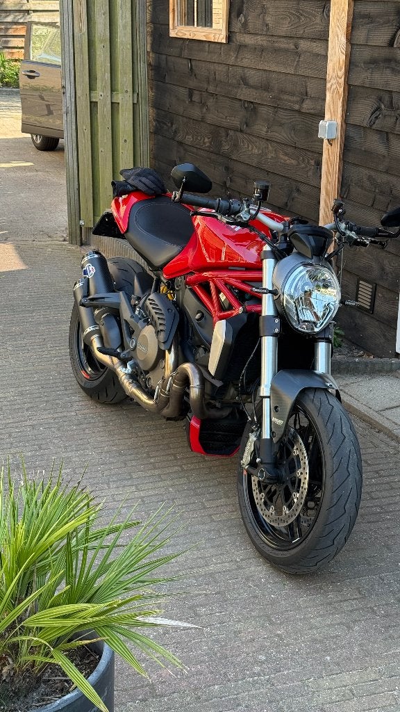 Ducati Monster 1200 – Termignoni – VEEL EXTRA’S!, Motoren, 2 cilinders, Occasion, 1198 cc, Motorrijbewijs A