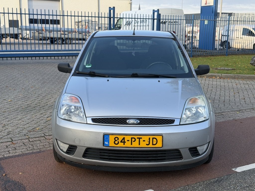 Ford Fiesta 1.6-16V Ghia, Auto's, 1596 cc, 101 pk, 4 cilinders, Origineel Nederlands