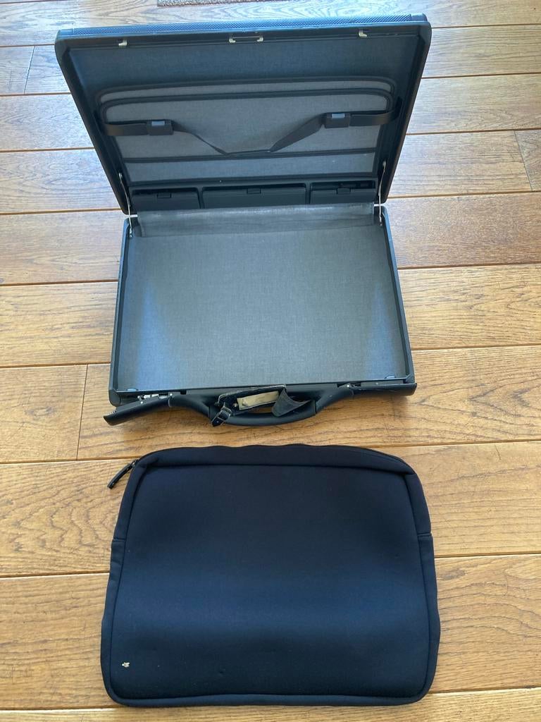 Samsonite Attachékoffer met cijferslot, Sieraden, Tassen en Uiterlijk, Koffers, Gebruikt, Hard kunststof, Minder dan 50 cm, 35 tot 45 cm