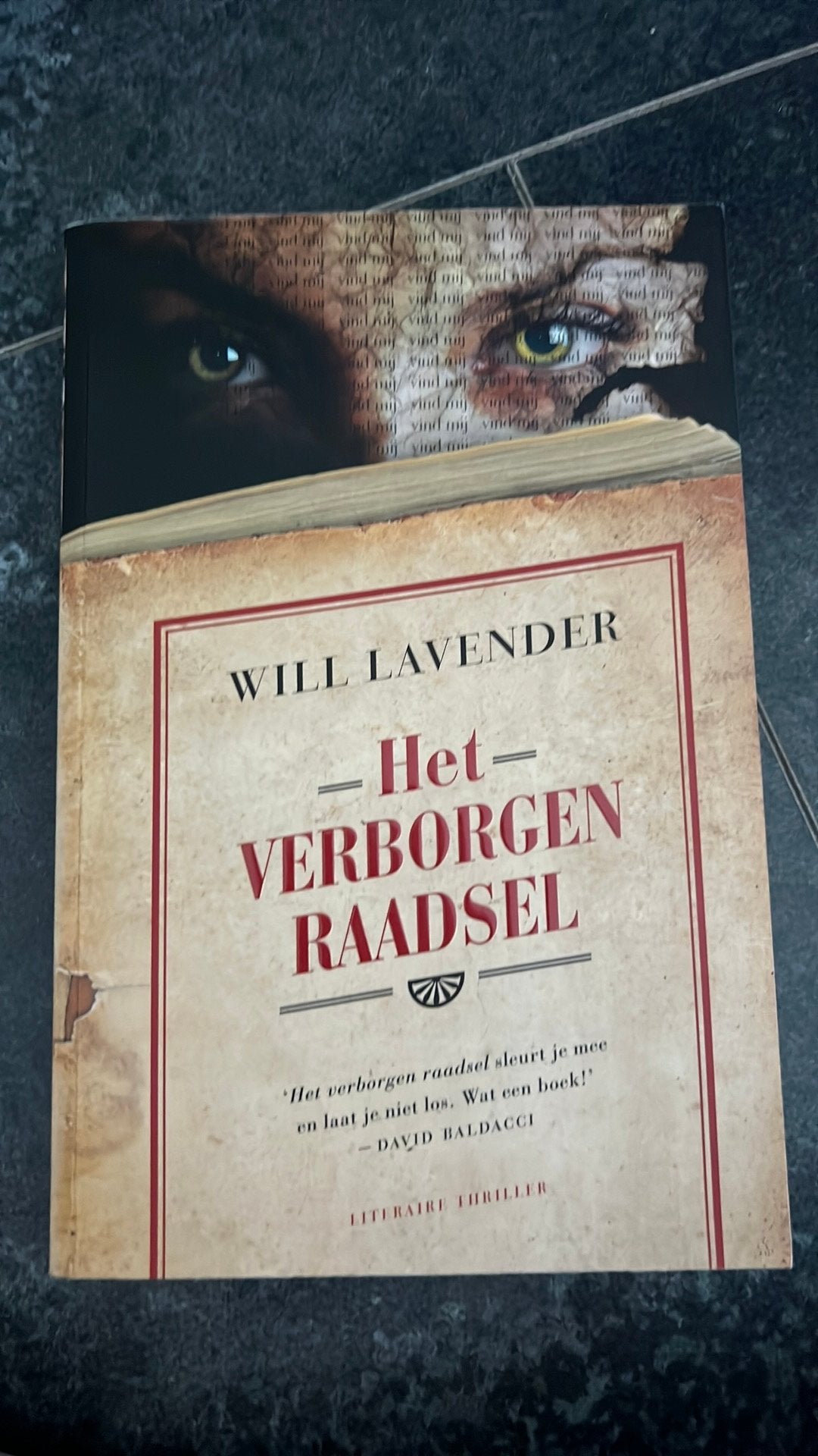 W. Lavender - Het verborgen raadsel, Ophalen of Verzenden, Zo goed als nieuw, W. Lavender