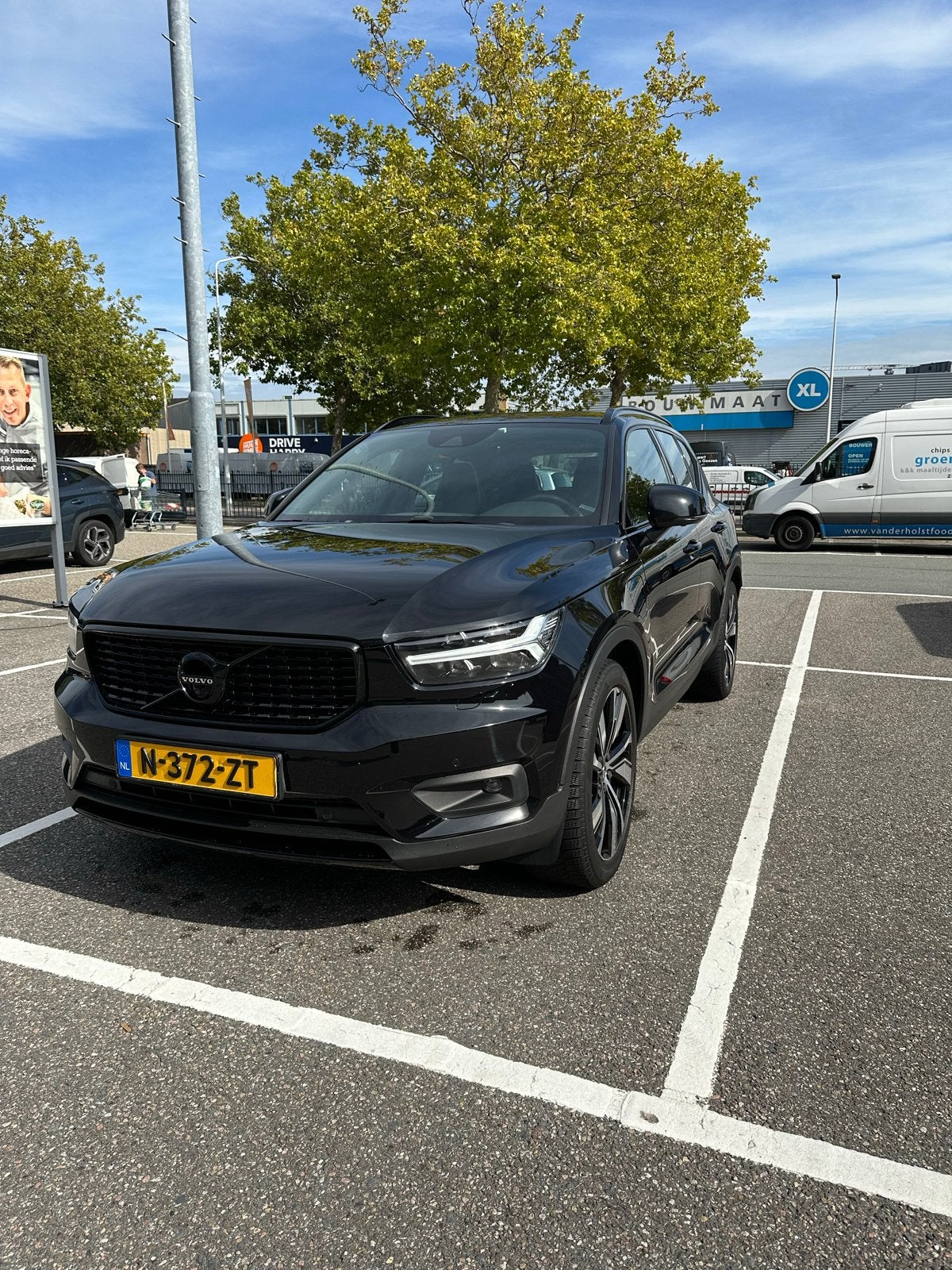 Volvo XC40 Black Edition R-design T4 2022 Zwart
