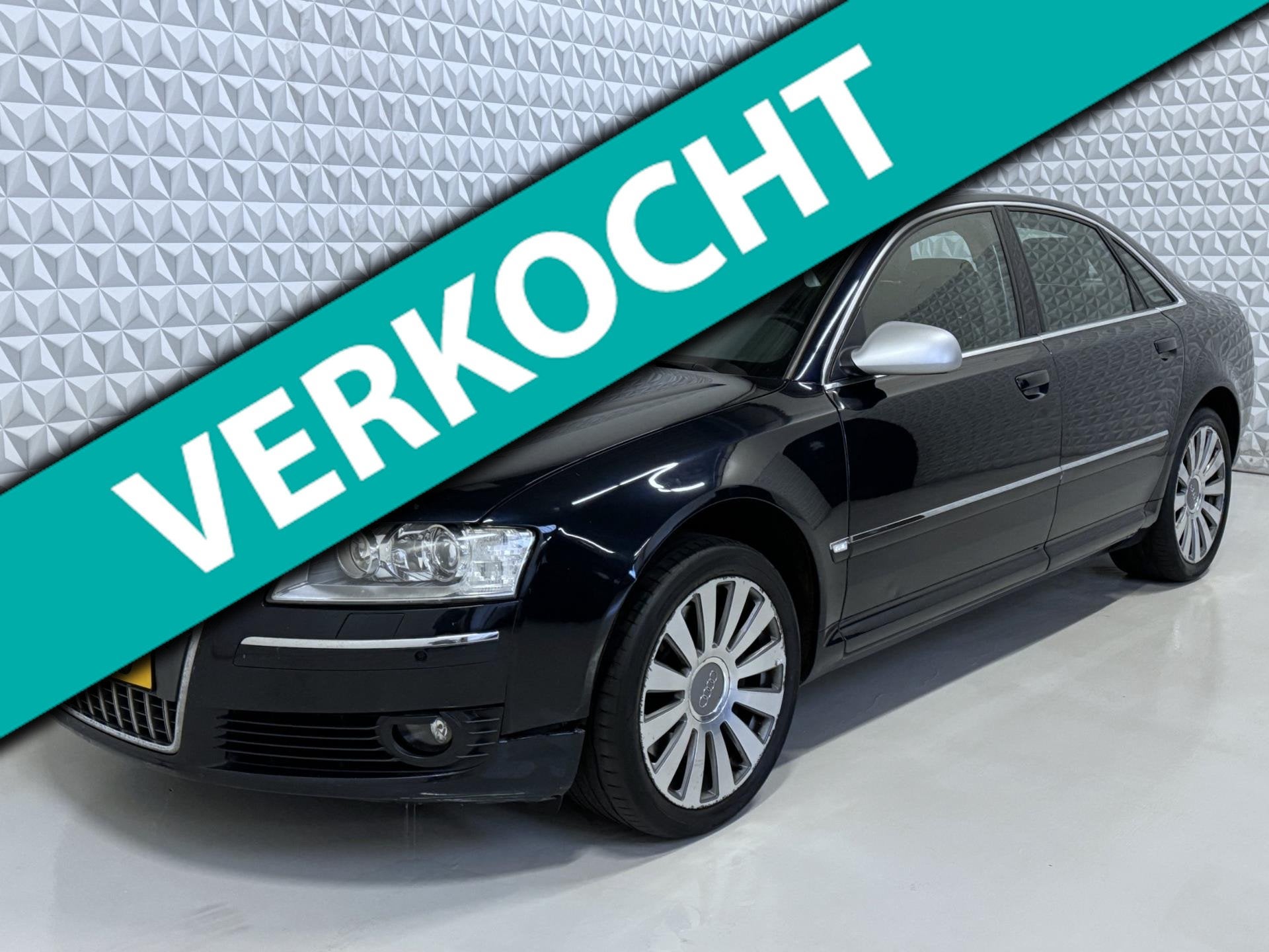 Audi A8 4.2 quattro V8 / FACELIFT + S8 GRILL (2005), Auto's, Automaat, 4172 cc, Gebruikt, Blauw