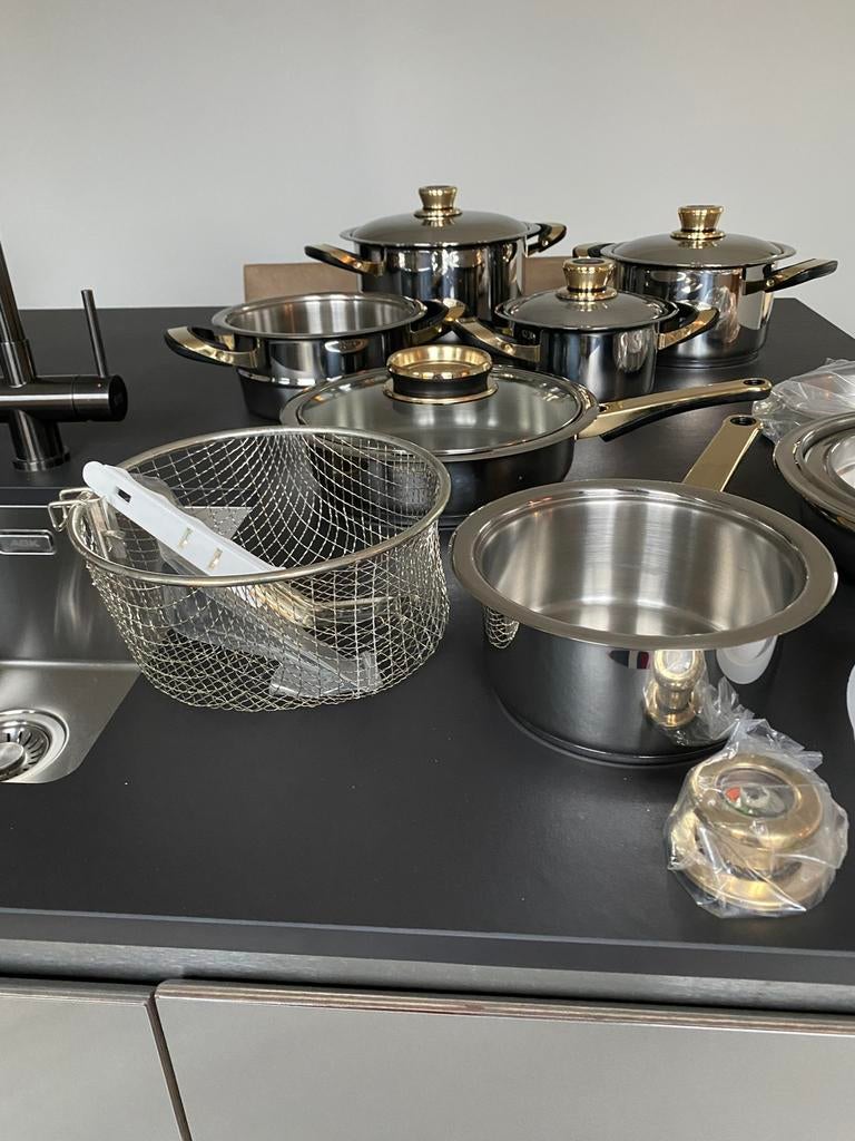 Mooie uitgebreide pannenset Beka, Ophalen of Verzenden, Zo goed als nieuw, Rvs, Pannenset