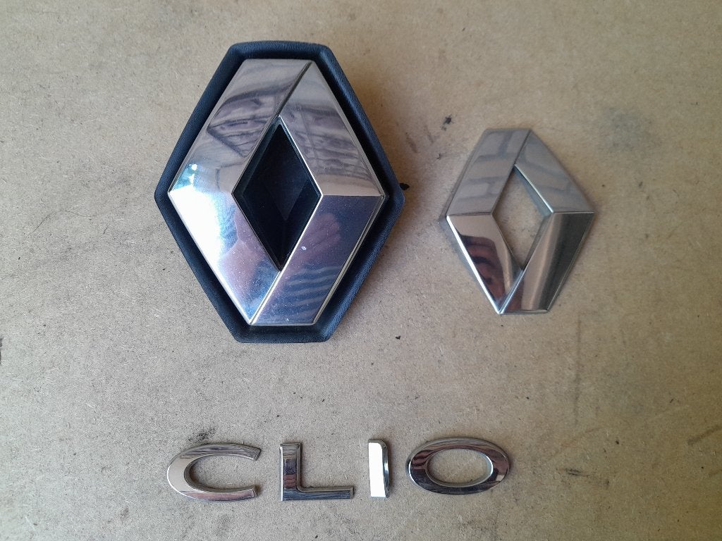Logo / Embleem Set - Voor + Achter - RENAULT CLIO III, Verzenden