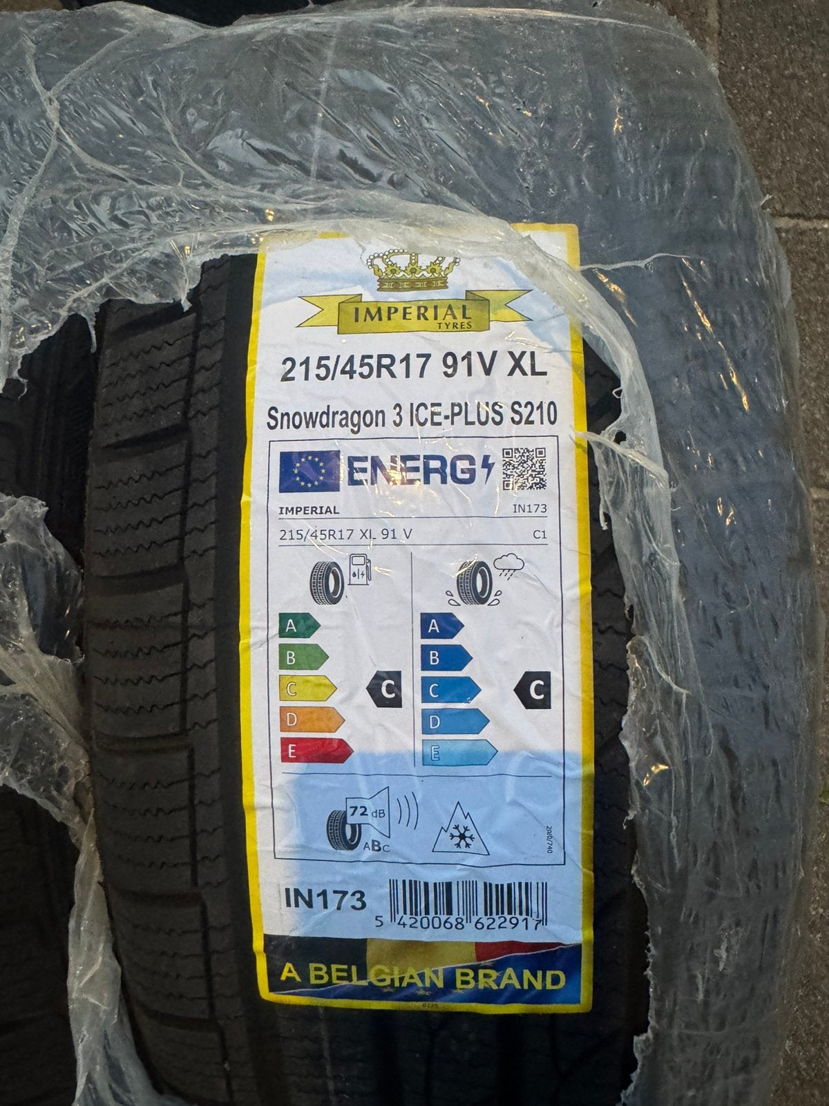 4 stuks splinter nieuwe winterbanden 215/45 R17, Auto-onderdelen, Ophalen, Nieuw