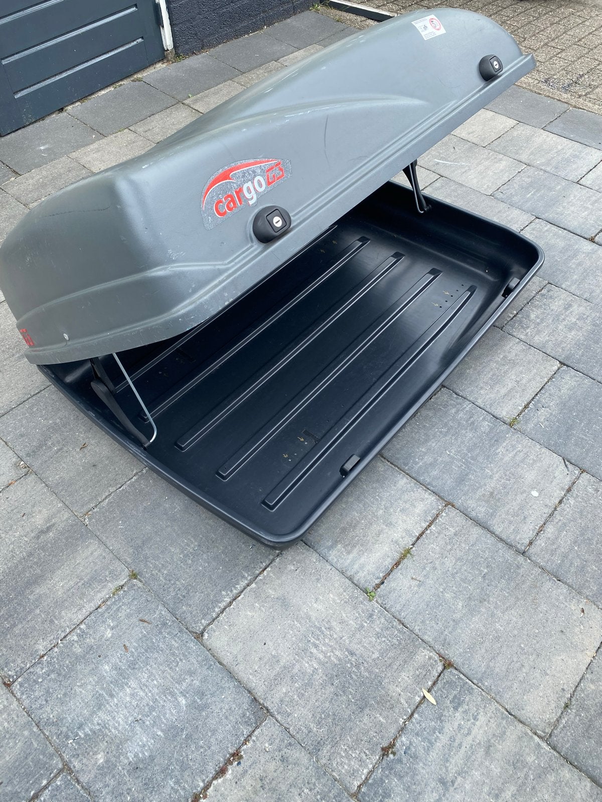 Dakkoffer Cargo 220 - Ruime en stevige bagagebox, Auto diversen, Dakkoffers, Ophalen of Verzenden, Gebruikt