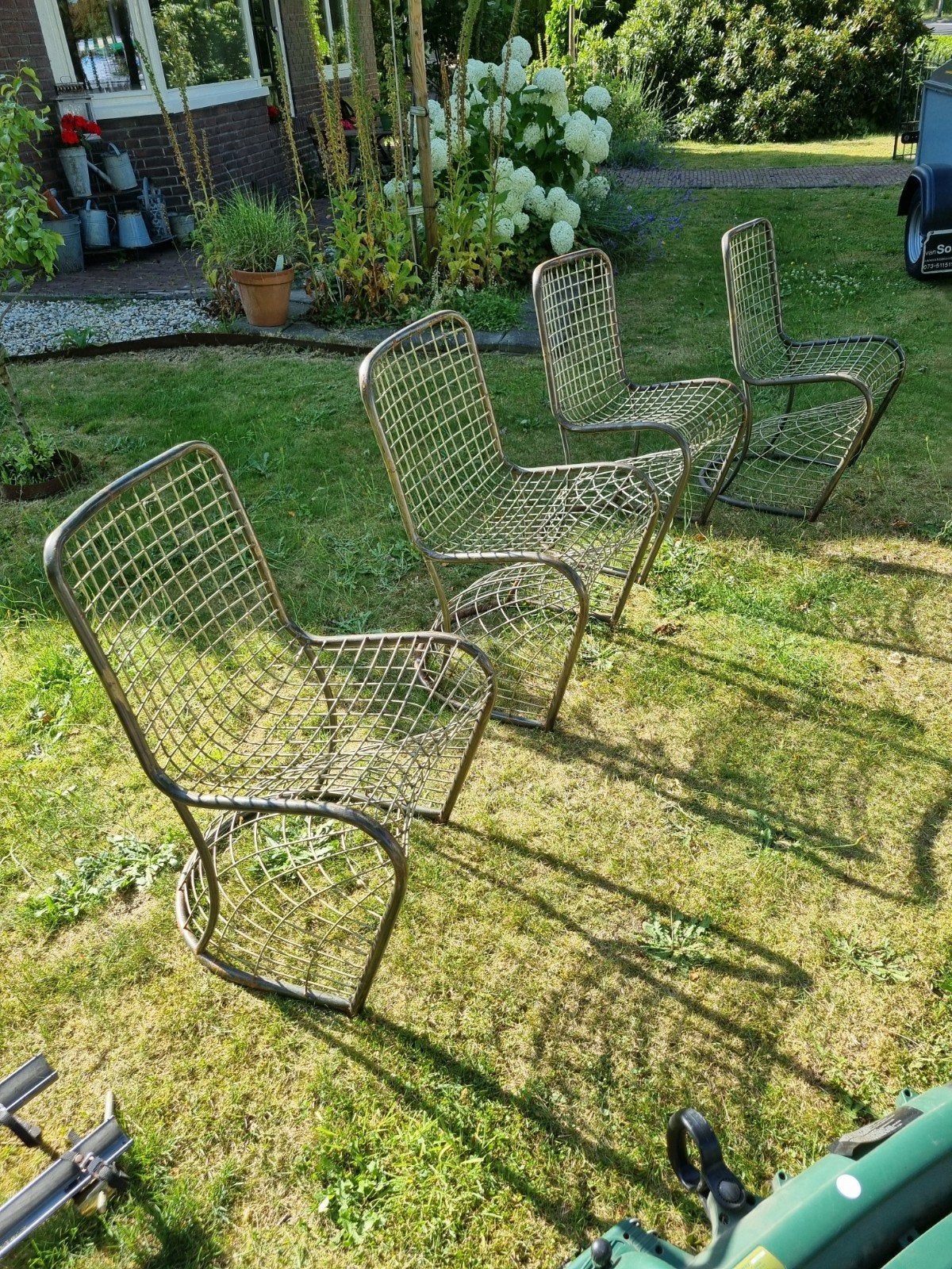 4 metalen draadstaal design stoelen, Ophalen, Gebruikt, Zwart