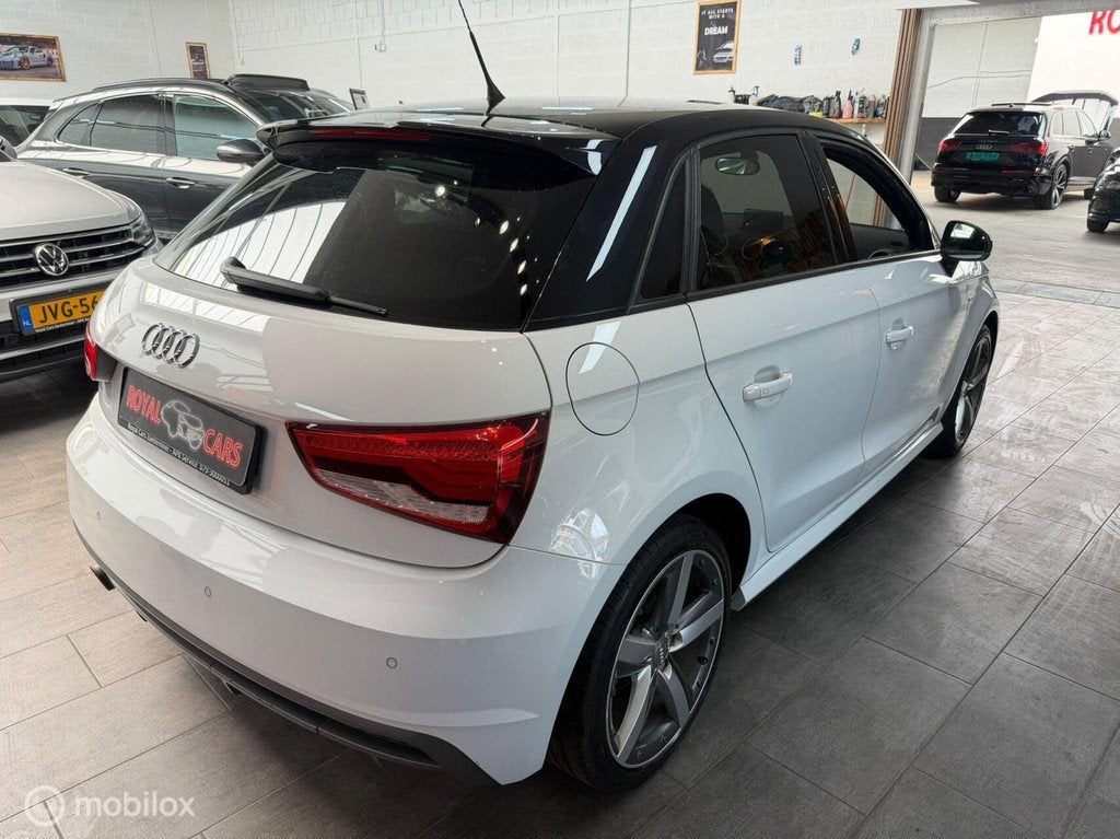 Audi A1 Sportback 1.0 TFSI S-Line / Led / DSg /, Stof, 95 pk, 4 stoelen, Bedrijf