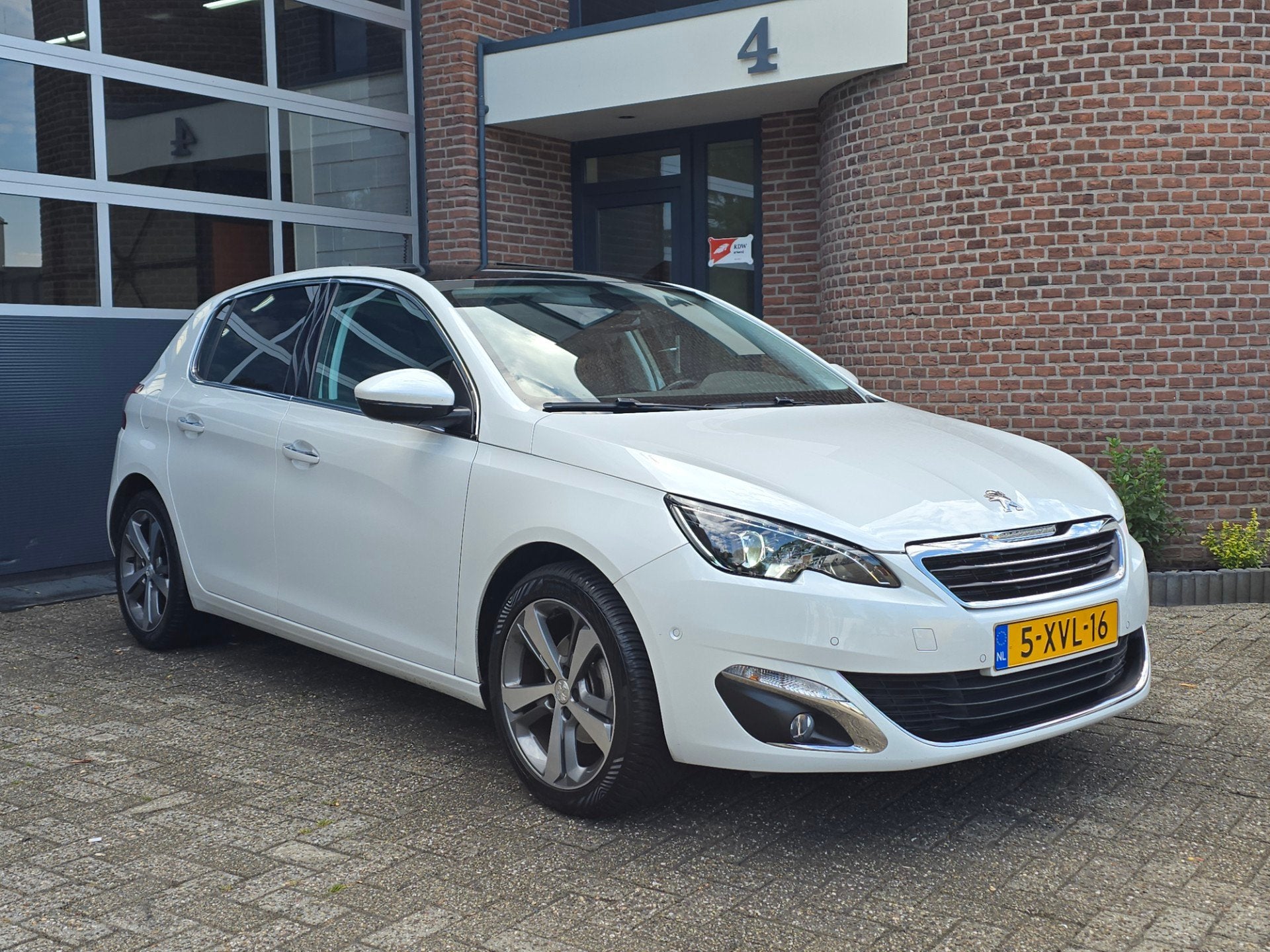 Peugeot 308 1.2 PureTech Allure Led |Pano |Camera, Auto's, Euro 6, Origineel Nederlands, Bedrijf, Handgeschakeld