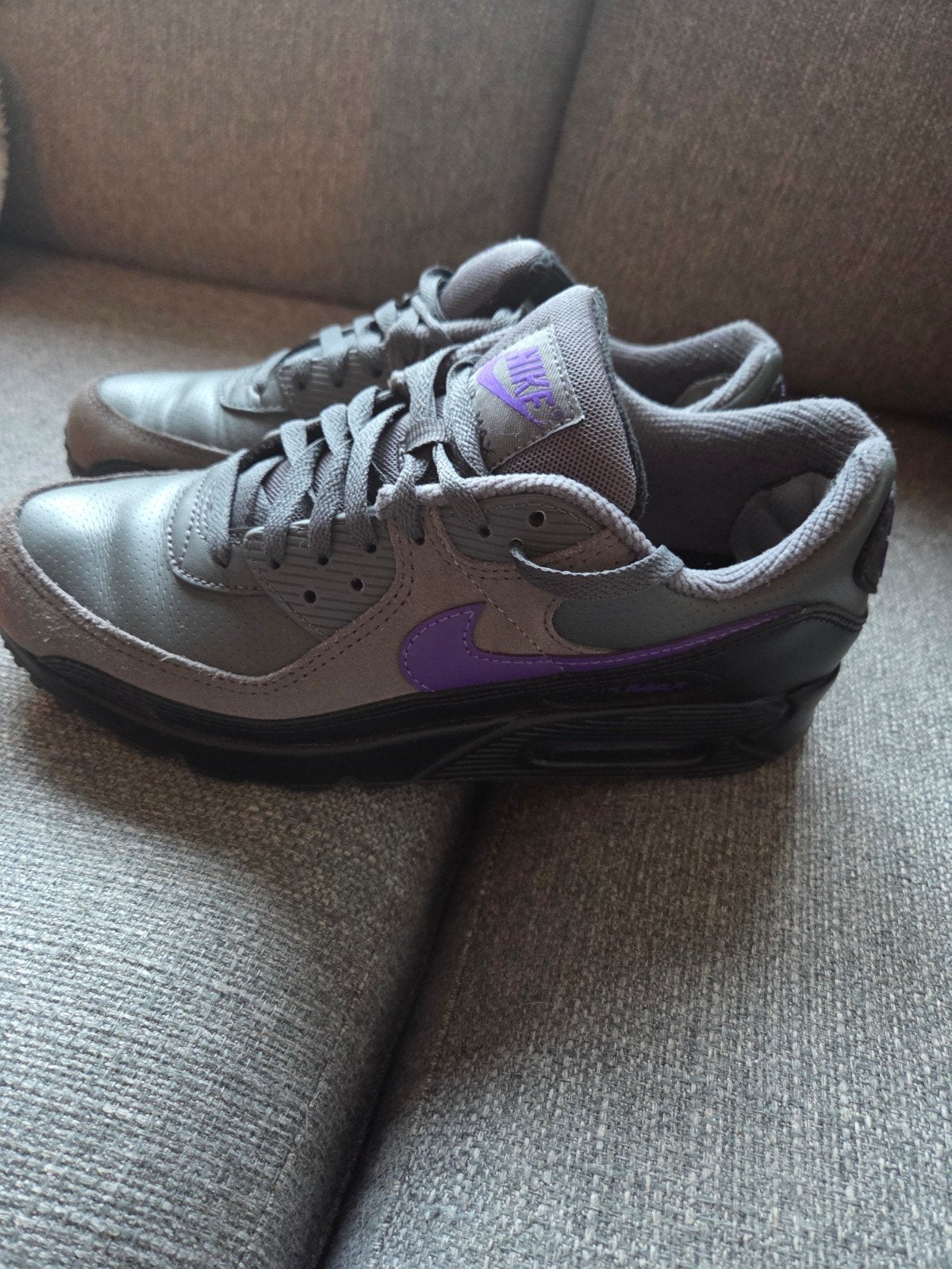 Nike Air Max 90 sneakers - Grijs/Paars - Maat 41, Kleding | Dames, Nike, Ophalen of Verzenden, Grijs, Sneakers of Gympen