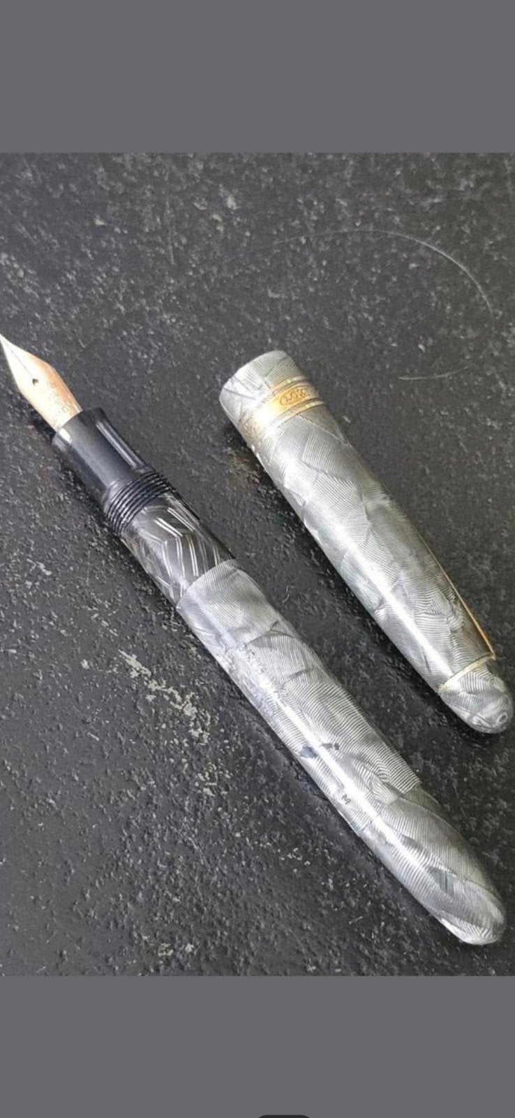 Antieke Luxor Grandvisible celluloid (grijs) pistonvuller, Ophalen of Verzenden, Zo goed als nieuw, Vulpen, Overige merken