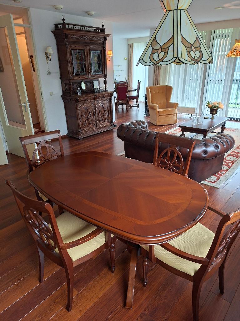 Kersenhouten tafel met bijbehorende 4 stoelen, Huis en Inrichting, Ophalen, Gebruikt, 100 tot 150 cm, Klassiek