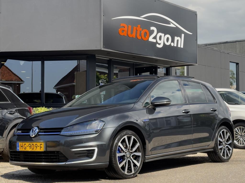 Volkswagen Golf 1.4 TSI AUT6 GTE PANODAK SPORT-INT NAVI PARK, Gebruikt, Euro 6, 4 cilinders, Zwart
