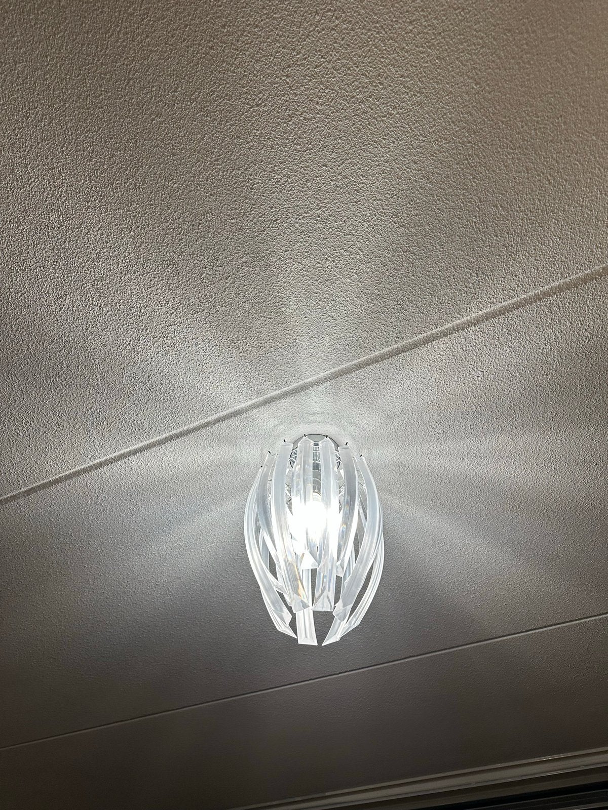 Moderne Plafondlamp - Wit, Stijlvol Design, Ophalen, Kunststof, Modern, Zo goed als nieuw