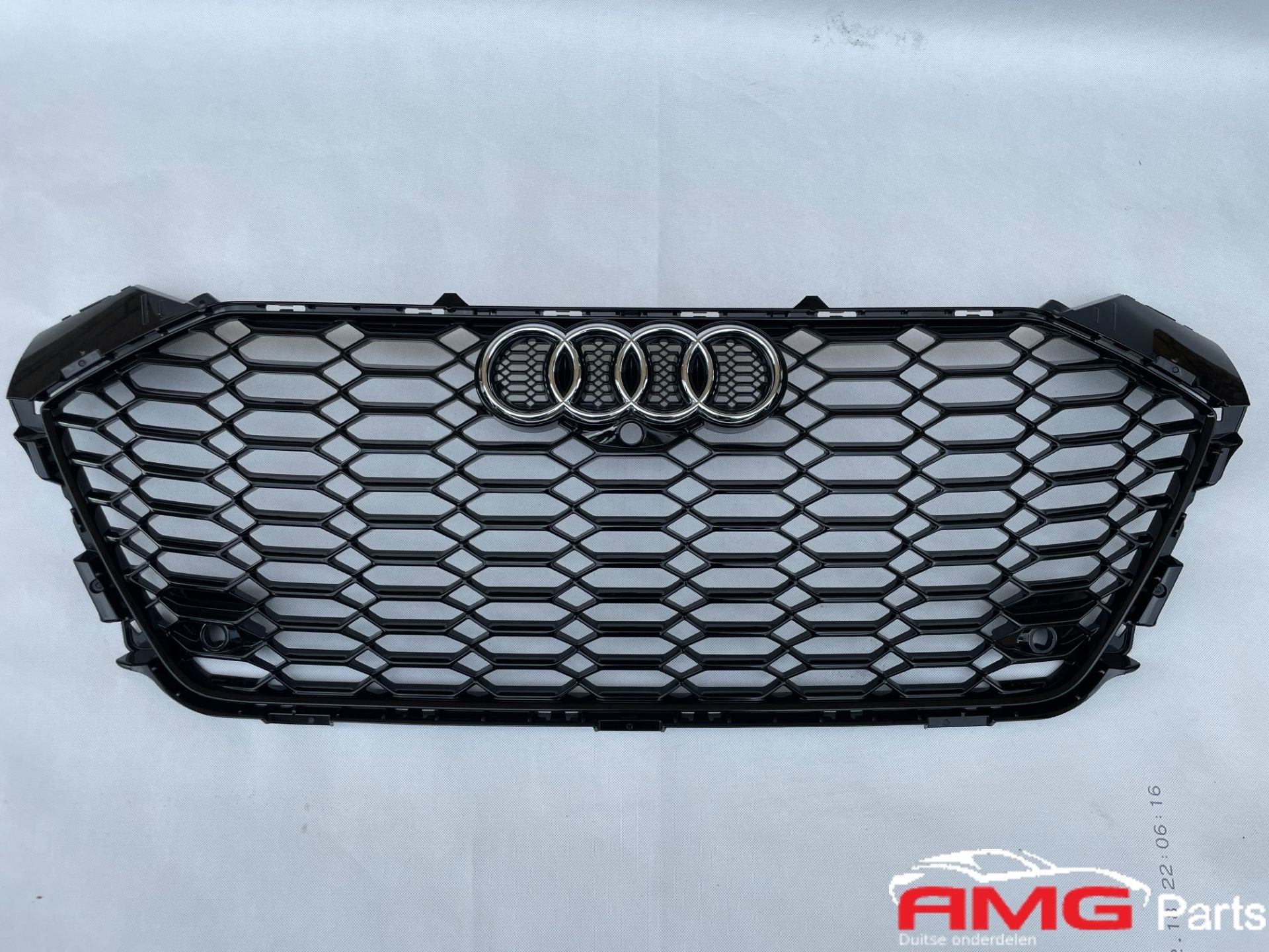 Audi A5 8W RS5 Grille ORIGINEEL 8W6853651 AN, AUDI AG, Kundenbetreuung@audi.de, Nieuw, Auto-Union-Strasse 1
85045  Ingolstadt, DE