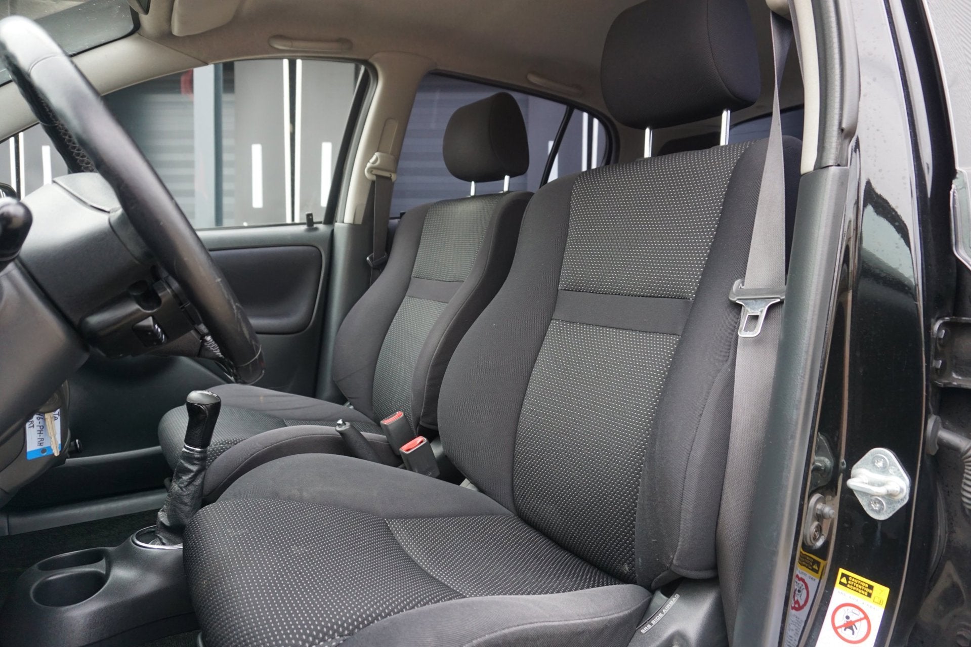 Toyota Yaris 1.5 VVT-i T-Sport, Auto's, Gebruikt, 4 cilinders, 400 kg, Zwart