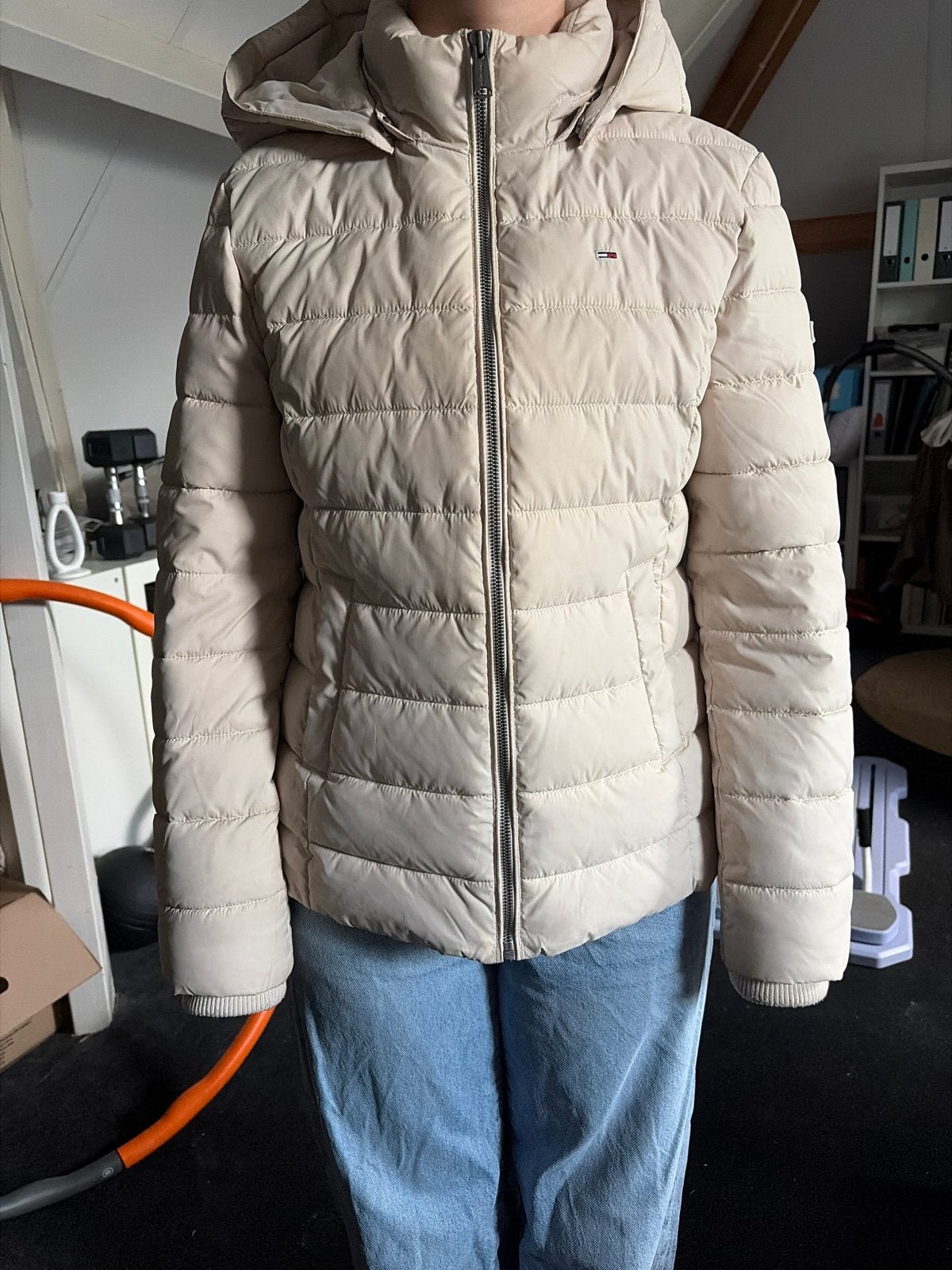 Tommy Jeans Puffer Jas - Zo goed als nieuw, Ophalen of Verzenden, Zo goed als nieuw, Maat 42/44 (L), Beige