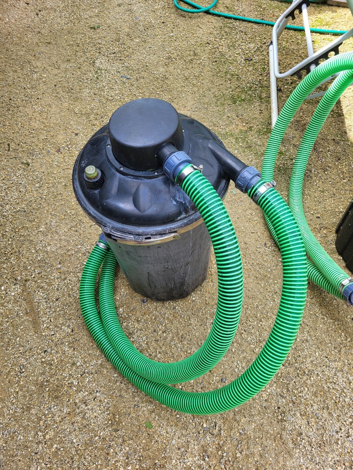 Vijverfilter met slangen - Gebruikt maar functioneel, Ophalen of Verzenden, Gebruikt, Vijverfilter