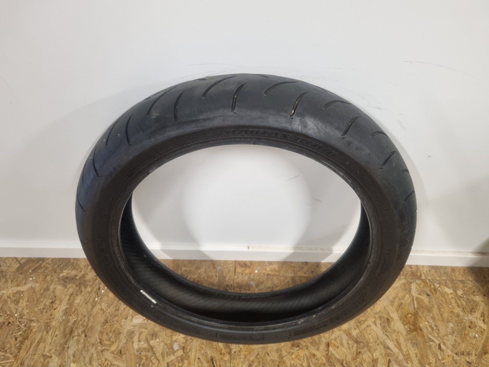 9 stuks Motorbanden 120-70-17, Ophalen of Verzenden, Gebruikt