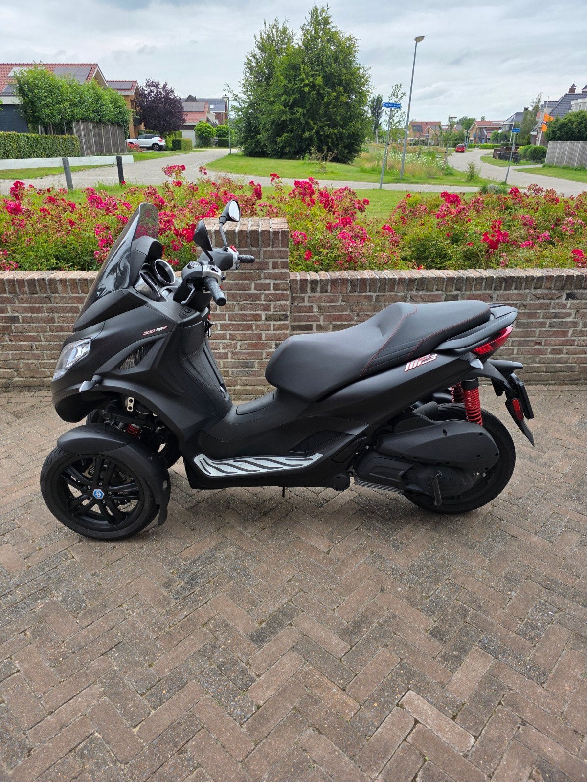 Mp3  2960 km Als nieuw Inruil boot motor  auto mogelijk, Ophalen of Verzenden, Zo goed als nieuw, Benzine, Overige modellen