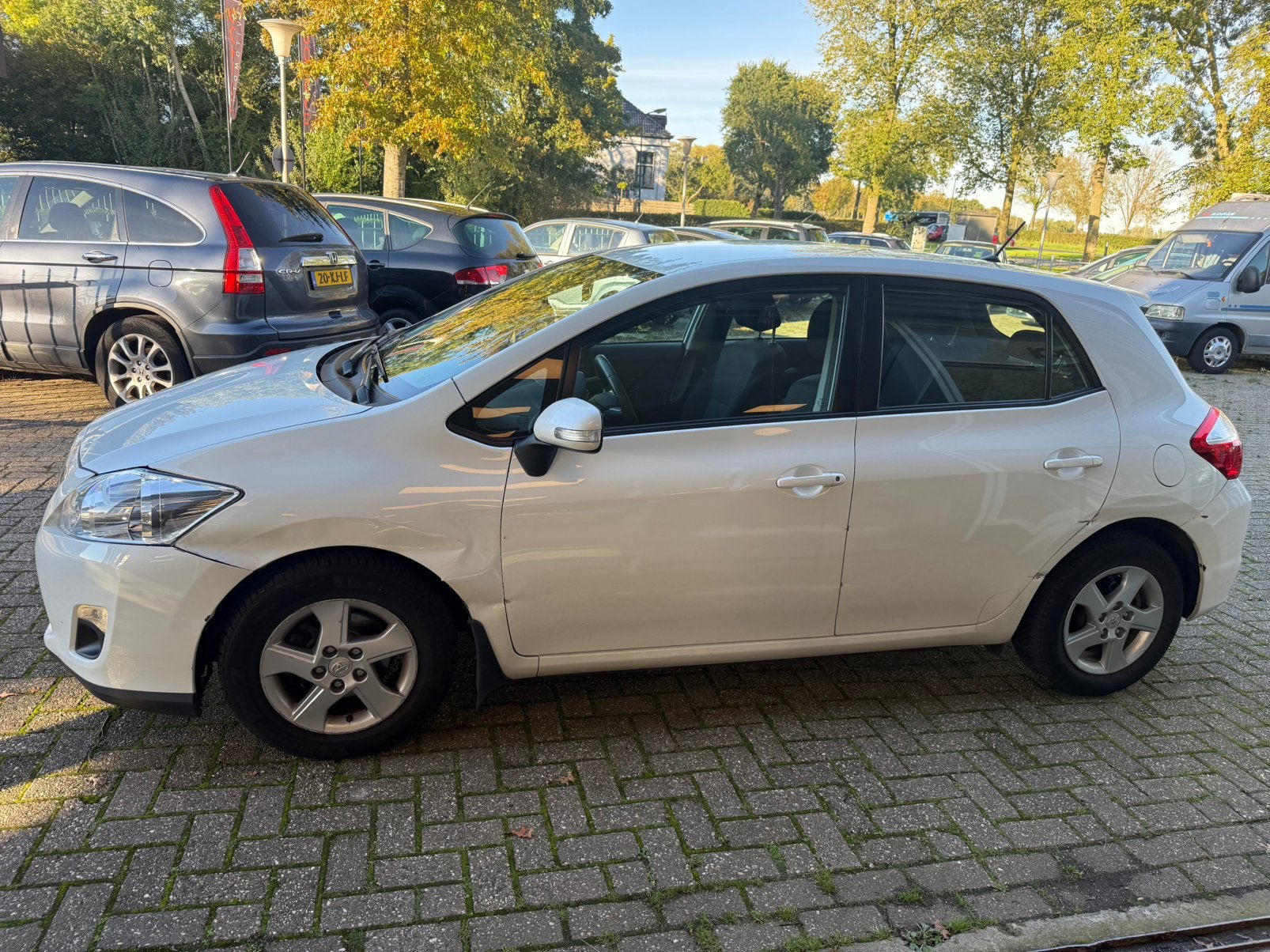 Toyota Auris 1.8 Full Hybrid 5DR CVT ZIJ SCHADE ZIE FOTO,S, Zwart, Wit, Origineel Nederlands, 26 km/l