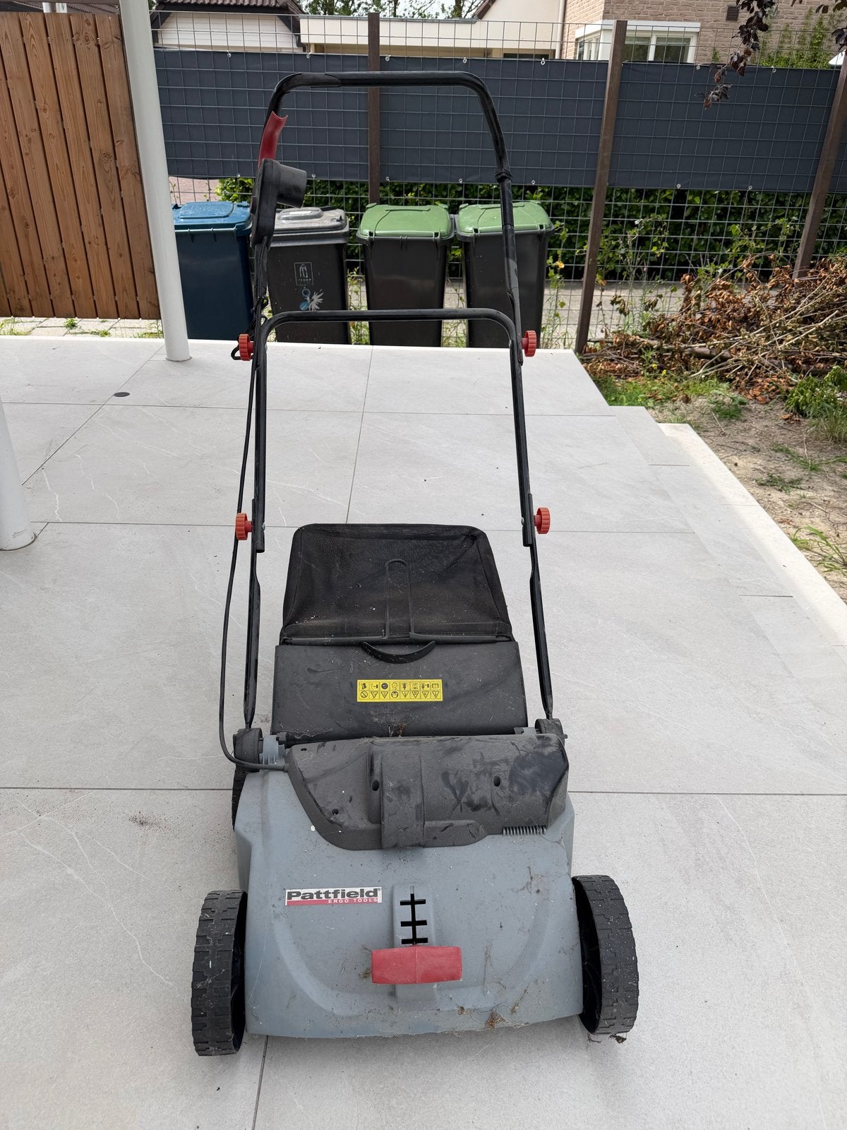 Patfield Elektrische Verticuteermschine met Opvangbak, Tuin en Terras, Verticuteermachines, Ophalen, Gebruikt, Elektrisch