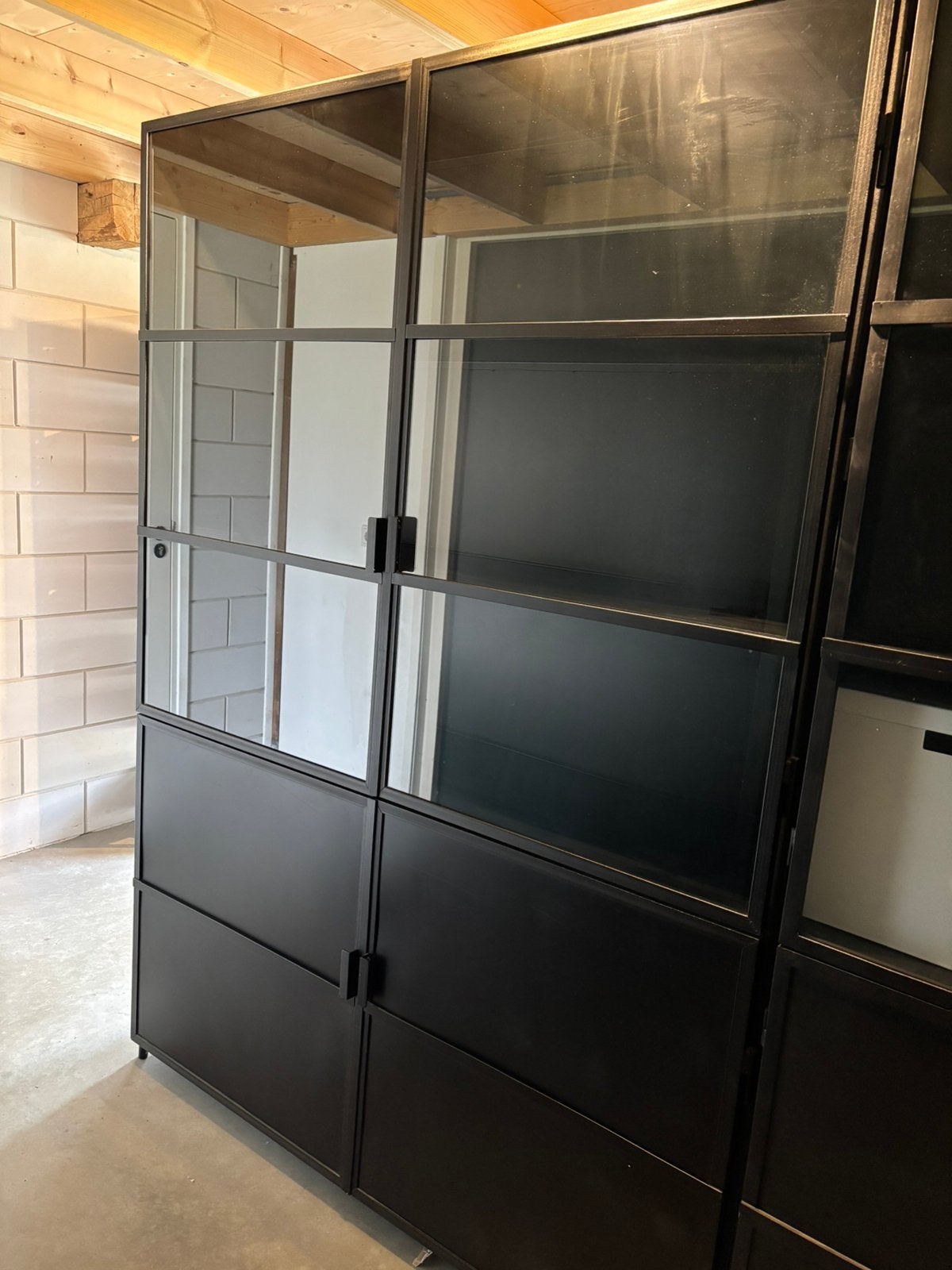 Vitrine kast, buffet kast, zwart metaal, industrieel, Ophalen, 100 tot 150 cm, ., .