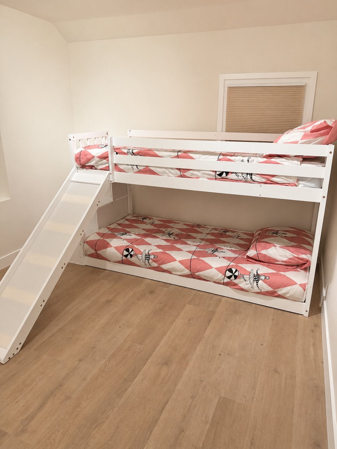 Double Bunk Bed with Slide, Storage Drawers & Mattresses, Ophalen, Zo goed als nieuw