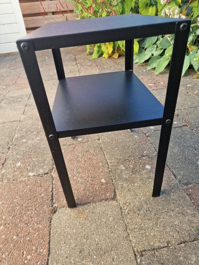Bijzettafeltje zwart, Huis en Inrichting, Tafels | Bijzettafels, Minder dan 55 cm, Metaal of Aluminium, Zo goed als nieuw, Rechthoekig