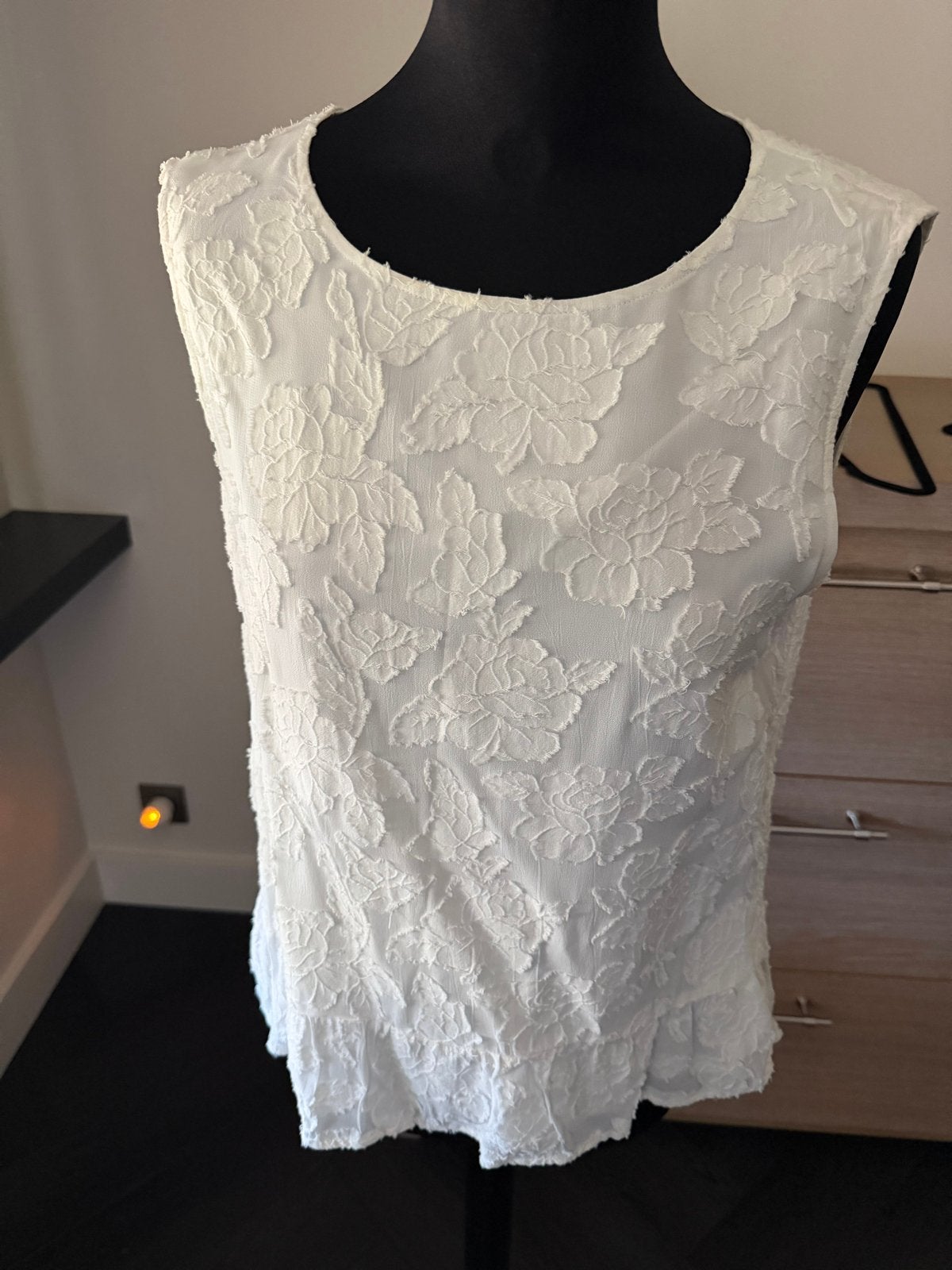 Mouwloze Pennyblack top met bloemenpatroon, Kleding | Dames, Tops, Maat 38/40 (M), Wit, Ophalen of Verzenden, Zo goed als nieuw