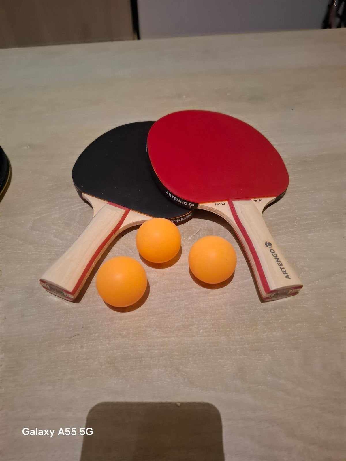 Tafeltennis set Artengo: 2 batjes, 3 balletjes en hoes, Ophalen of Verzenden, Artengo, Nvt, Nvt