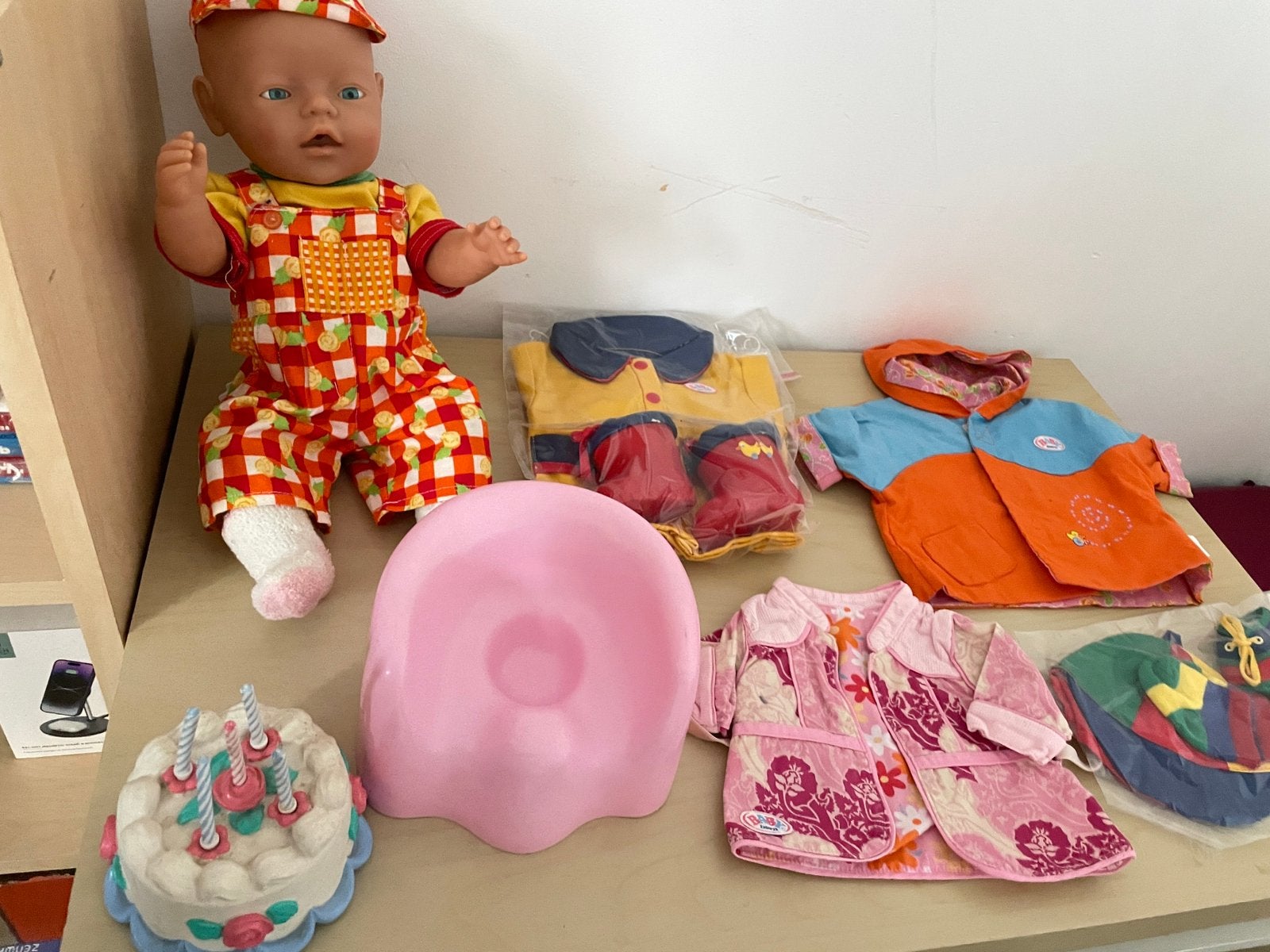 Baby Born pop met kleding en accessoires, Kinderen en Baby's, Speelgoed | Poppen, Ophalen of Verzenden, Gebruikt, Babypop