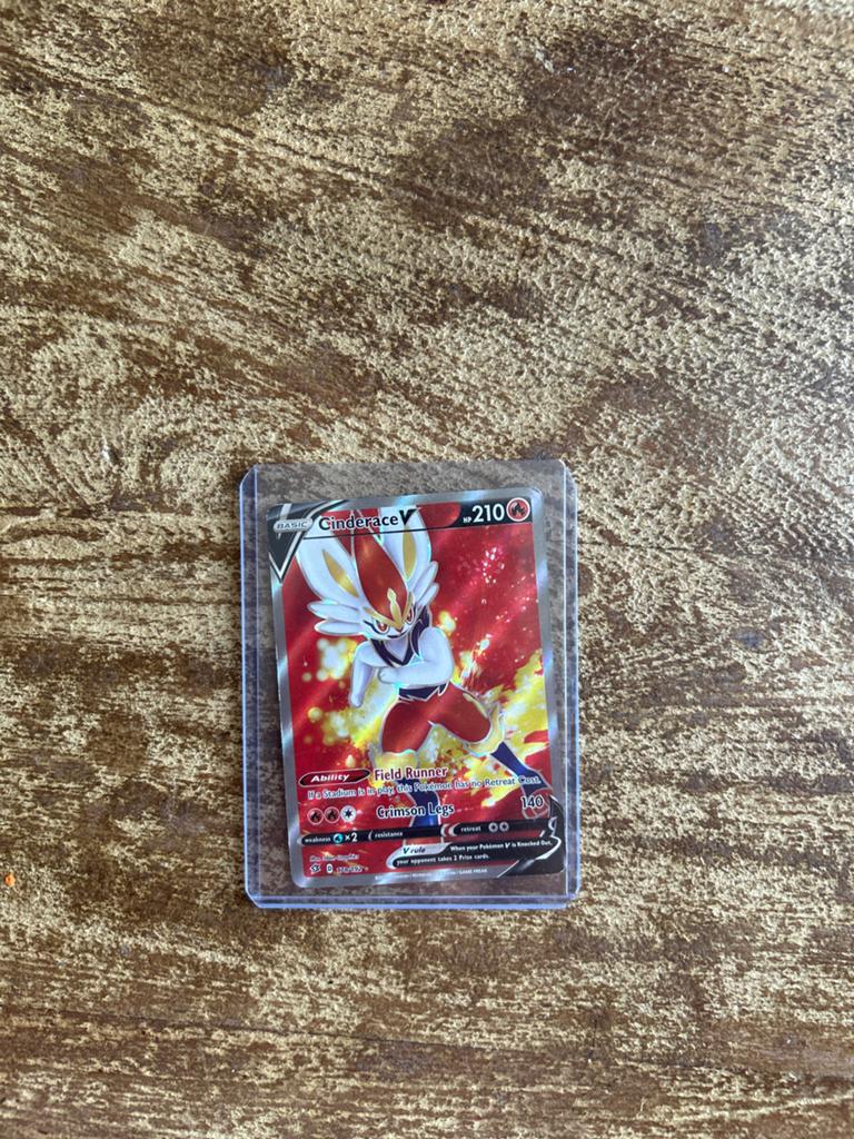 Pokémon Kaart Cinderace V - Zo goed als nieuw, Hobby en Vrije tijd, Verzamelkaartspellen | Pokémon, Ophalen of Verzenden, Zo goed als nieuw
